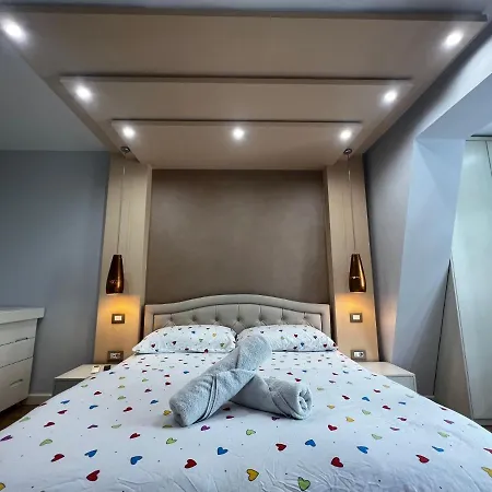 Square 9 Apartament *