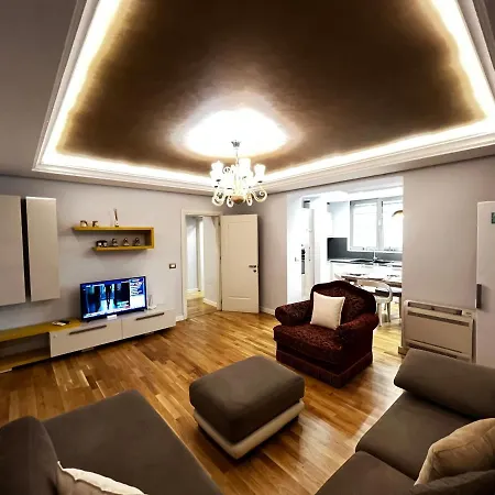 Appartement Square 9 *