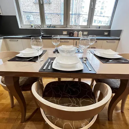 Apartament Square 9 Tirana