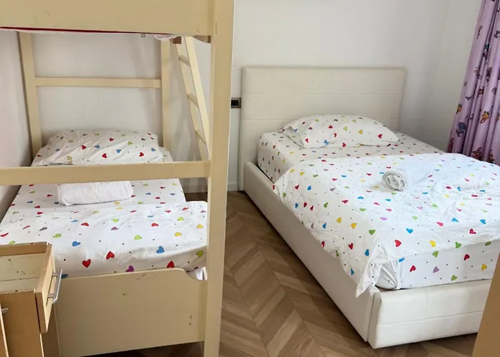 Appartement Square 9 *